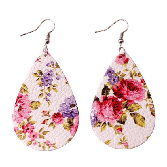 Atelier Sona Jewelry - Floral Tear Drop Earrings - White/Pink